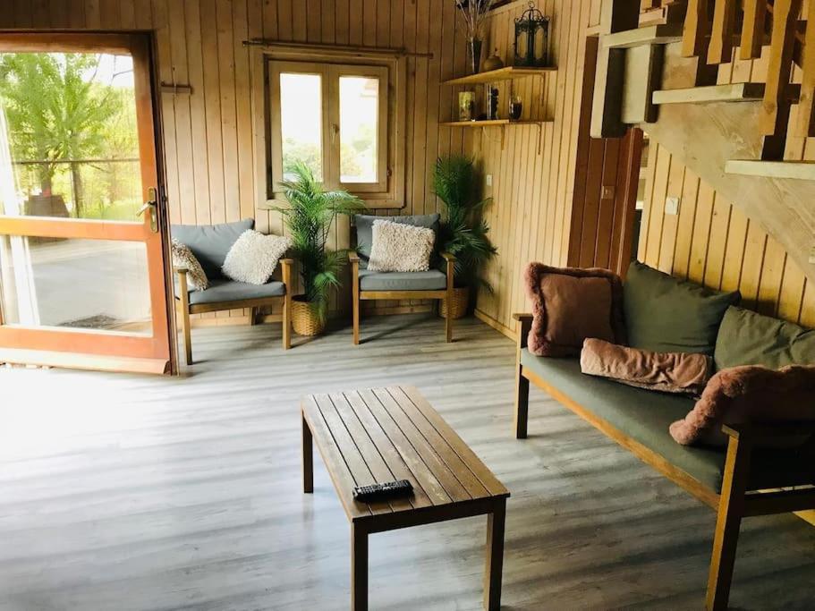 Chalet Au Milieu De La Foret Avec Lac A Proximite Layrac Extérieur photo
