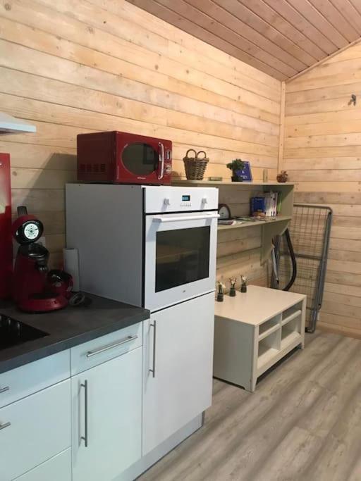 Chalet Au Milieu De La Foret Avec Lac A Proximite Layrac Extérieur photo